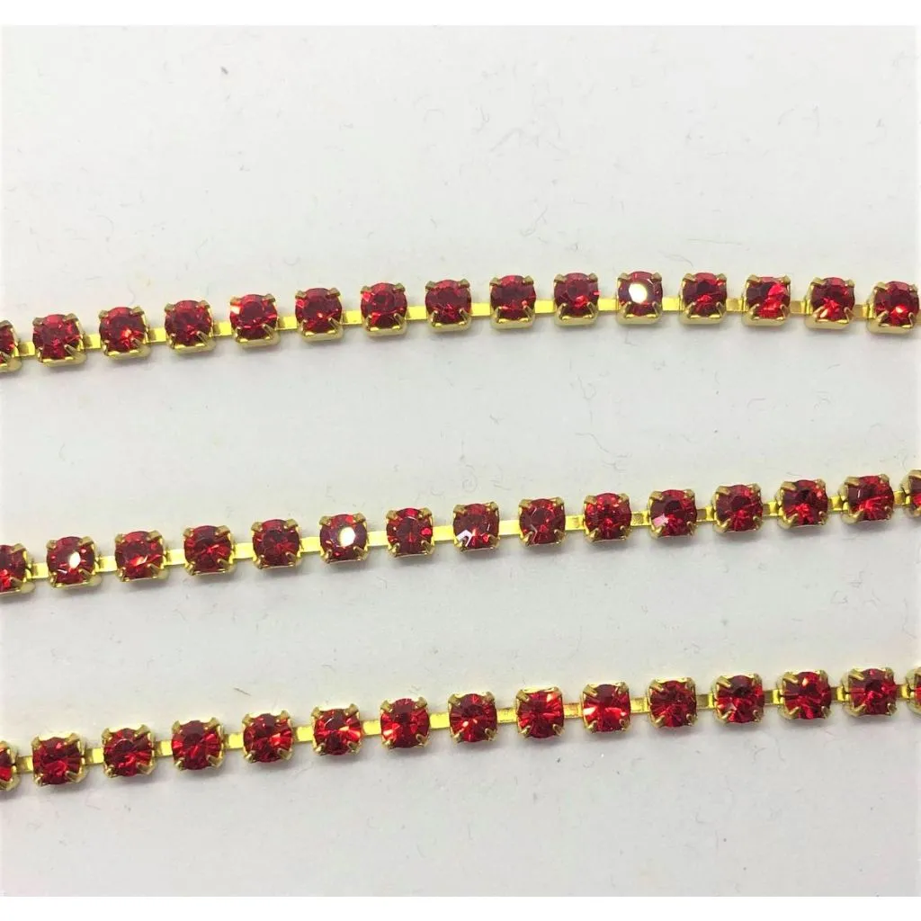 Preciosa cupchain (kæde) ss16 (4 mm), Light Siam, raw setting, pr. 10 cm.